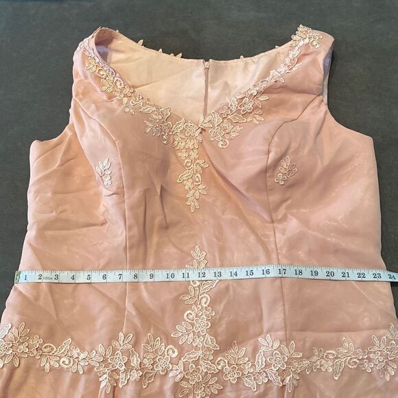 Women’s Pink Chiffon Dress Floral Detail ZipUpBack Matching Jacket Size 24W/26W - Picture 11 of 14